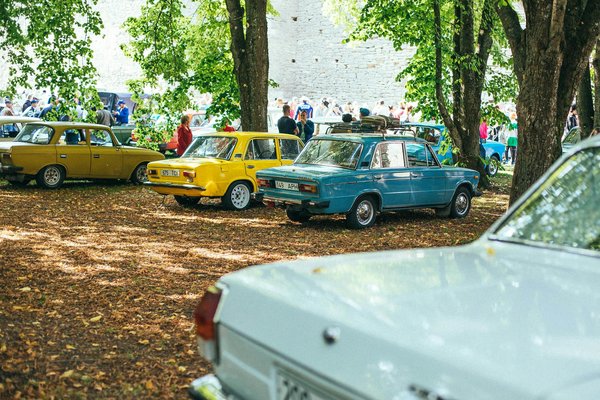 L'art de vivre Hygge : Allier confort et élégance minimaliste dans votre garde-robe